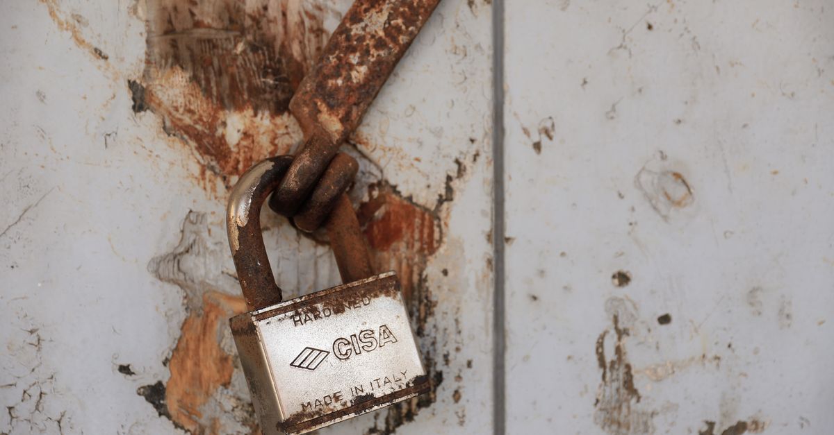 front door lock key — Rockville Centre Locksmith